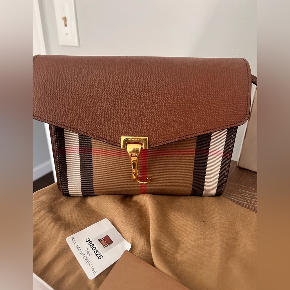 Burberry Medium Macken Shoulder Bag